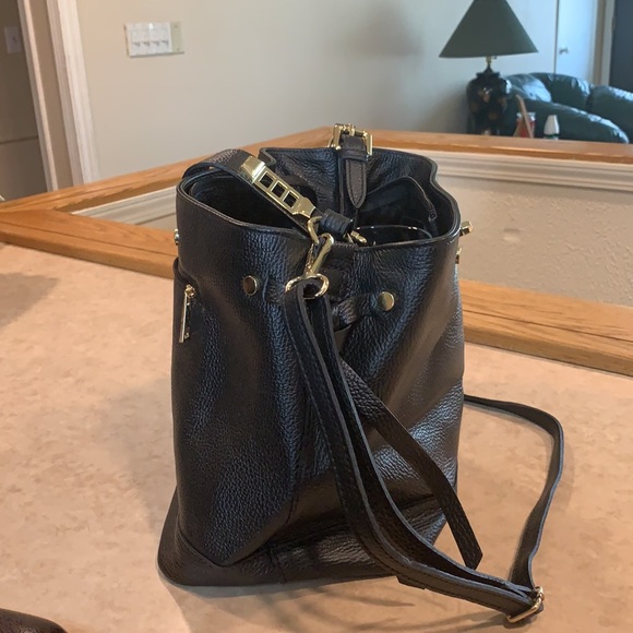 Roberta M. Shoulder Bag - Picture 4 of 7